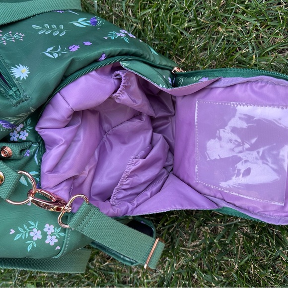 Lizzy Breast Pump Tote (Olive You) - Picture 6 of 11